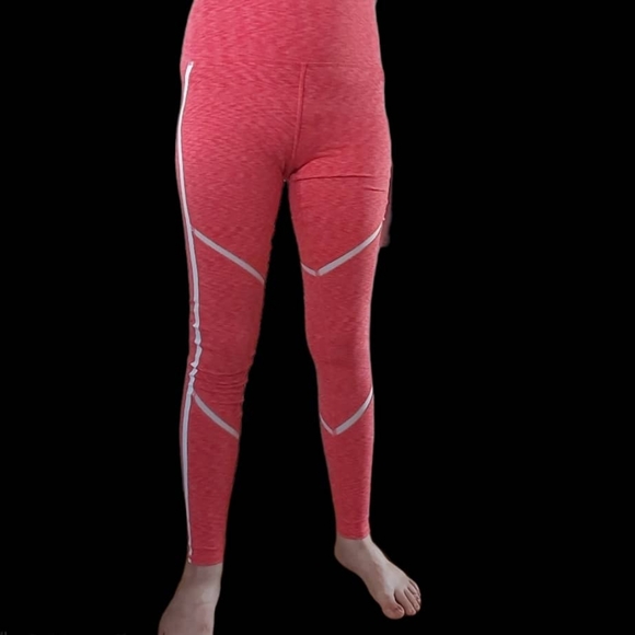 ALO Yoga Continuity Leggings . - Picture 6 of 16